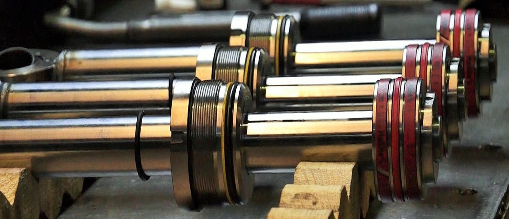 Шток гидроцилиндра Ф80мм новый, резка в размер.